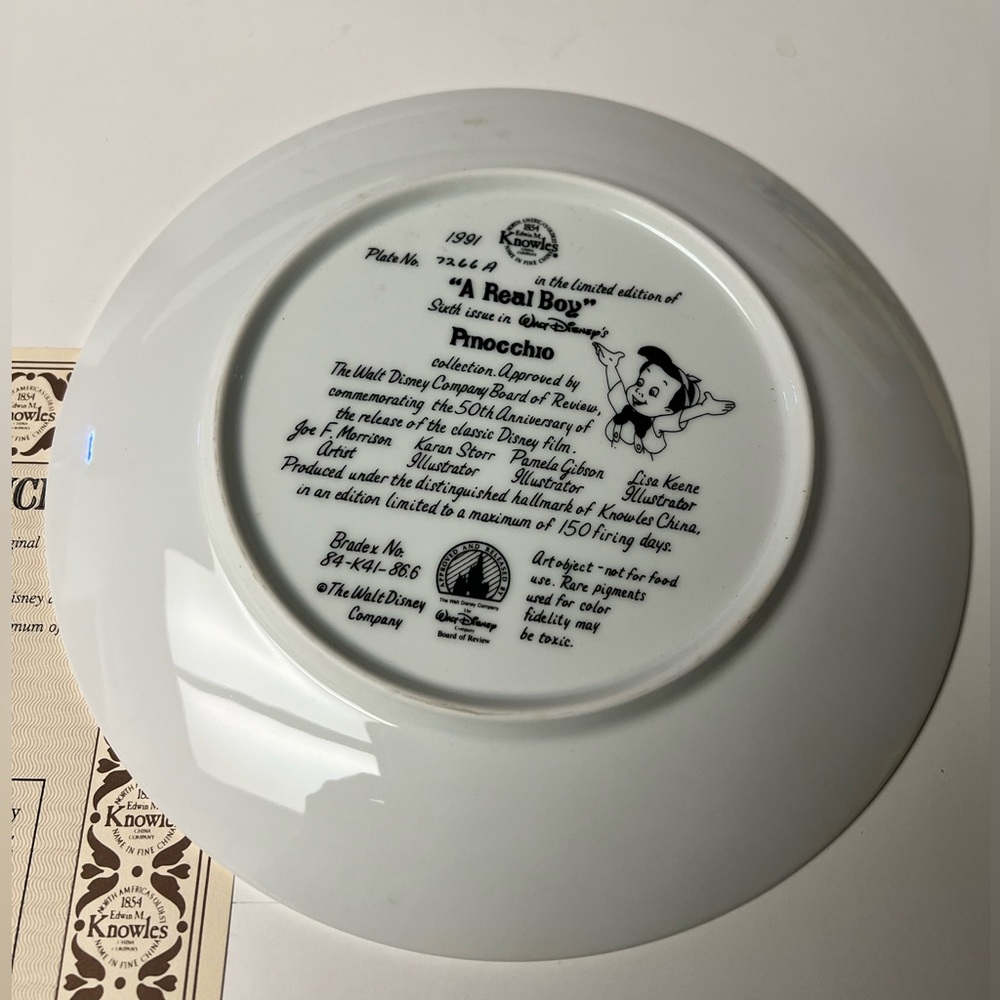 6 of 6 PINOCCHIO COLLECTABLE PLATE - Picture 4 of 5